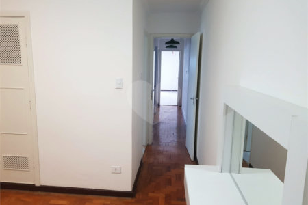Sobrado à venda com 3 quartos, sendo 1 suíte, em Chácara Santo Antônio, São Paulo, SP