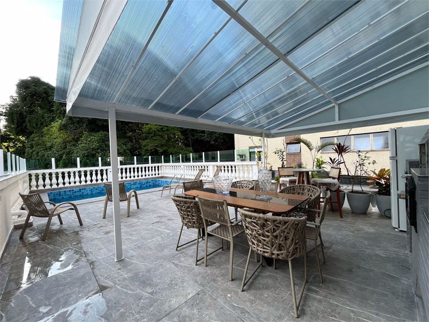 Apartamento Residencial à venda, Centro, Guarujá - AP0133.