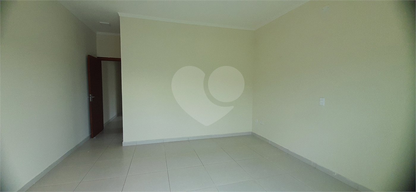 Sobrado à venda com 3 quartos, sendo 1 suíte, em Laranjeiras, Caieiras, SP