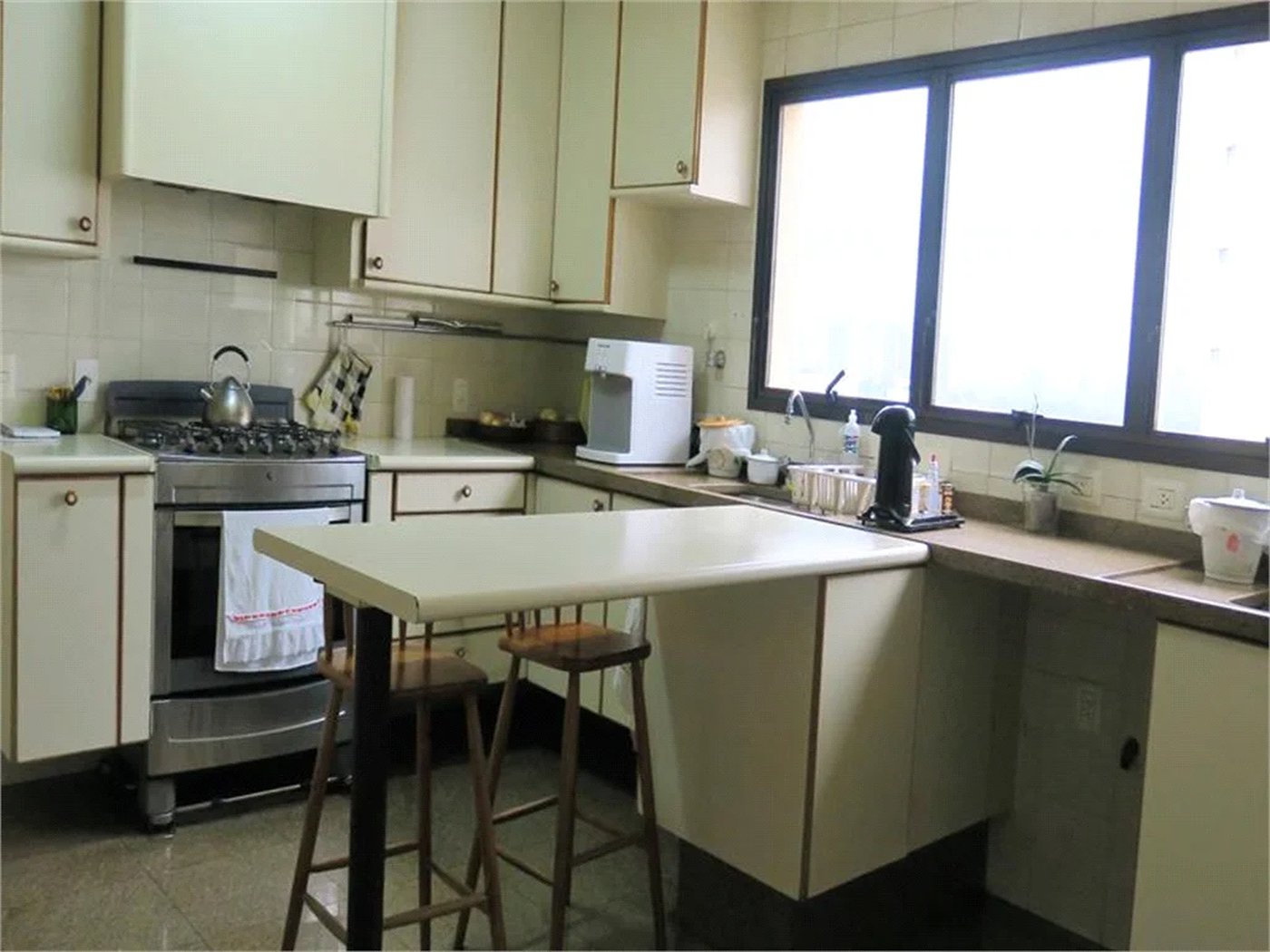 Apartamento à venda com 3 quartos, sendo 2 suítes,  em Real Parque, São Paulo, SP