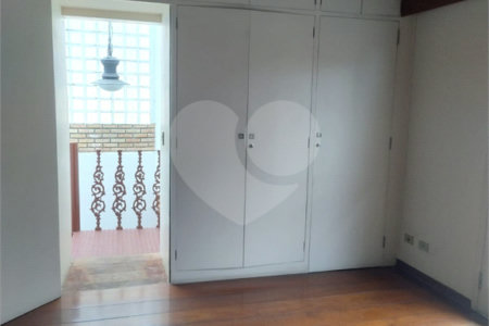 Casa à venda com 4 quartos, sendo 2 suítes,  em Rolinópolis, São Paulo, SP