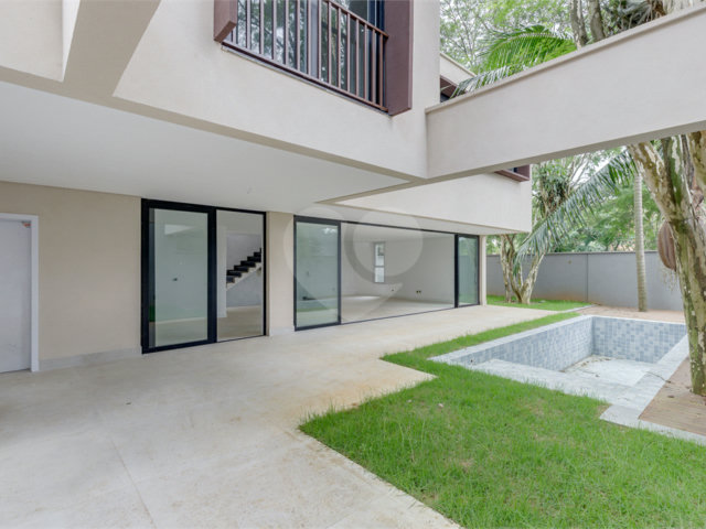 Casa à venda com 4 suítes no condomínio Garda, São Paulo - SP