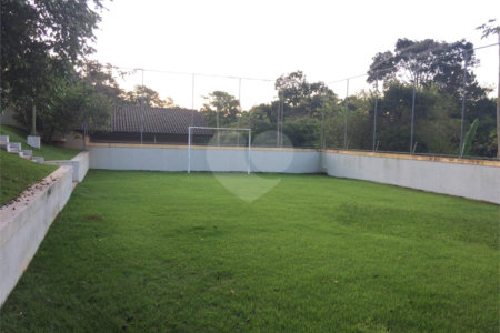 Casa à venda com 4 quartos, sendo 2 suítes, no condomínio Flamboyant, Atibaia - SP