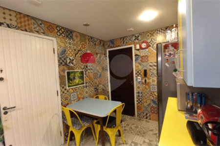 Casa à venda com 3 quartos, sendo 1 suíte, em Jardim Esmeralda, São Paulo, SP