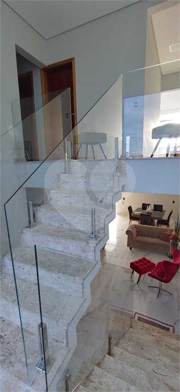 Casa à venda com 4 quartos, sendo 2 suítes, no condomínio Horto Florestal Iii, Sorocaba - SP