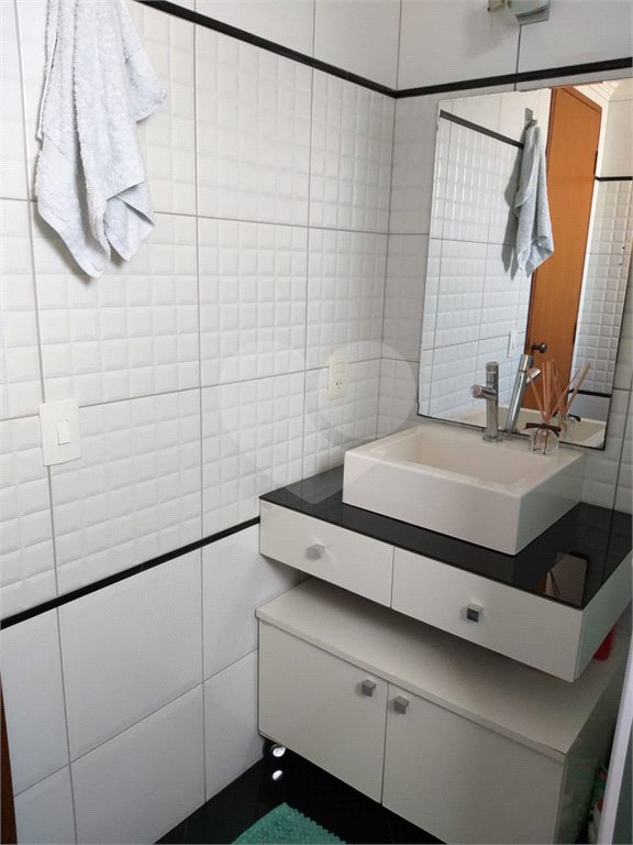 Apartamento à venda com 2 quartos em Vila Erna, São Paulo, SP