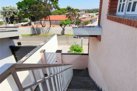 Casa à venda ou para alugar com 3 suítes no condomínio Estância Marambaia, Vinhedo - SP
