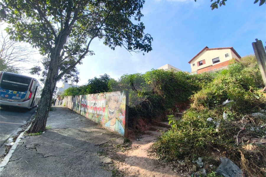 Terreno à venda em Horto, São Paulo, SP