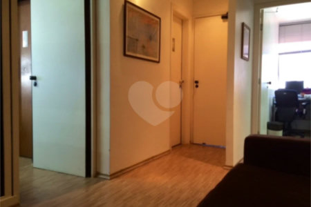 Excelente conjunto comercial com 247 m2 e 8 vagas à venda no Paraíso