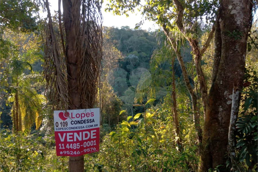 Terreno à venda no condomínio Cinco Lagos, Mairiporã - SP