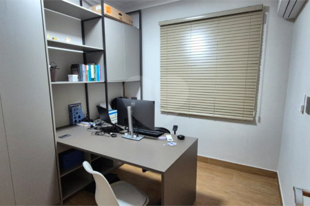 Apartamento à venda com 4 quartos, sendo 2 suítes,  no Centro, Mogi das Cruzes, SP