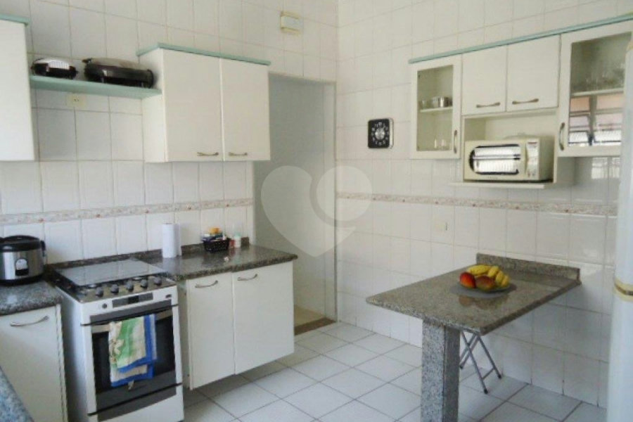 Casa à venda com 3 quartos, sendo 1 suíte, em Jardim Peri, São Paulo, SP