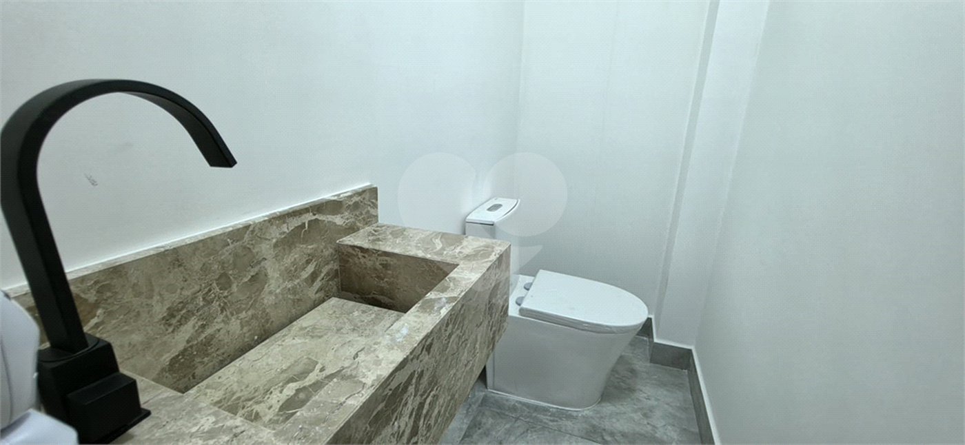 Sobrado à venda com 3 quartos, sendo 1 suíte, em Vila Bonilha, São Paulo, SP