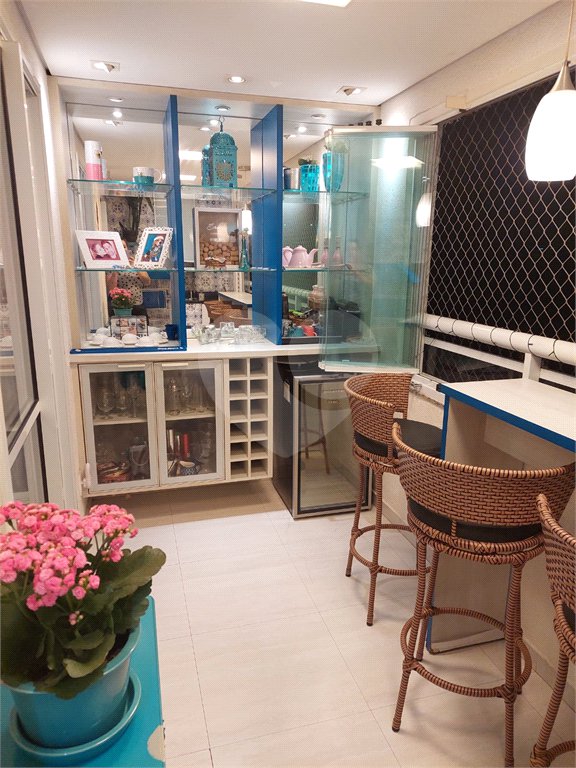 Apartamento à venda com 2 quartos, sendo 1 suíte,  em Vila Suzana, São Paulo, SP