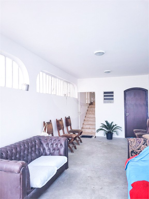 Sobrado à venda com 4 quartos, sendo 2 suítes,  em Vila Madalena, São Paulo, SP