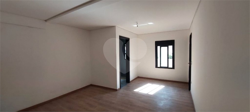 Casa à venda com 4 suítes no condomínio Figueira Garden, Atibaia - SP