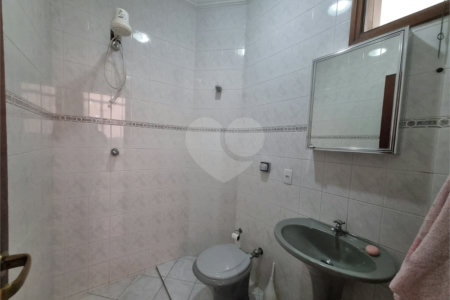 Sobrado à venda com 3 quartos, sendo 1 suíte,  em Vila Trujillo, Sorocaba, SP