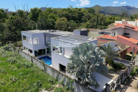 Casa à venda com 5 quartos, sendo 3 suítes, em Loteamento Jardim Morumbi, Atibaia, SP