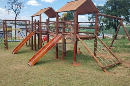Casa à venda com 3 suítes no condomínio Helena Maria, Sorocaba - SP