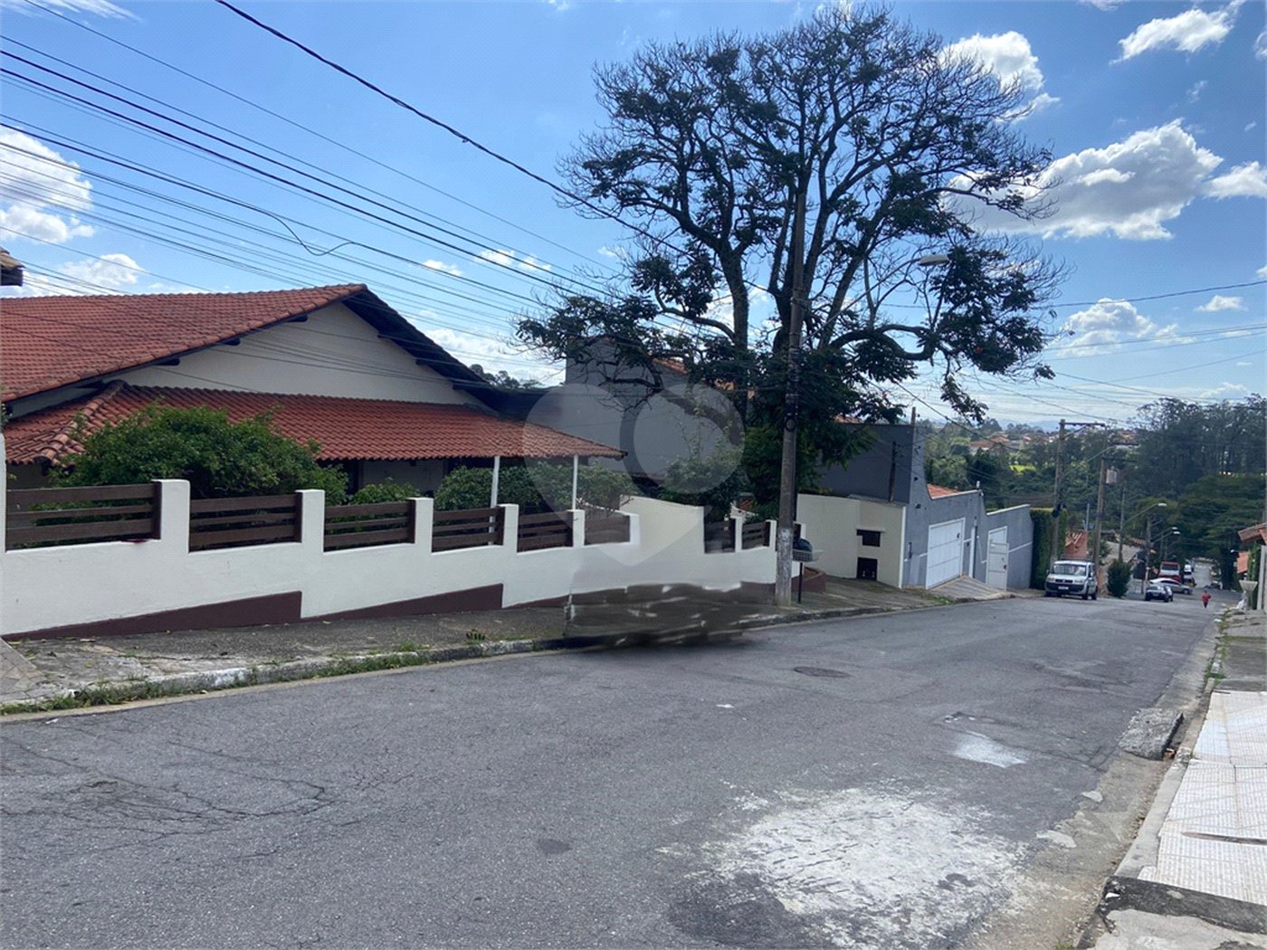 Casa à venda com 4 quartos, sendo 3 suítes,  em Vila Áurea, Poá, SP