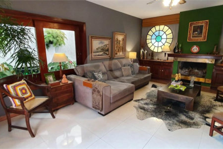Casa à venda com 5 suítes em Jardim Leonor, São Paulo, SP