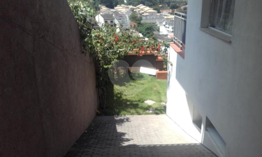 Sobrado à venda com 4 suítes em Tremembé, São Paulo, SP