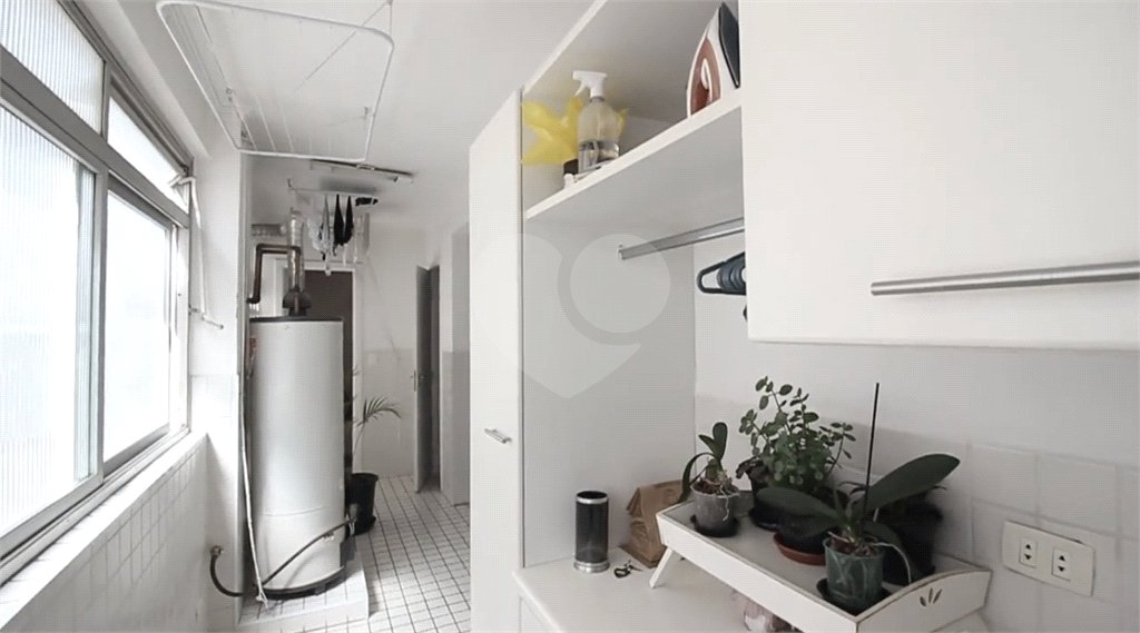 Apartamento à venda com 3 quartos, sendo 1 suíte, em Higienópolis, São Paulo, SP