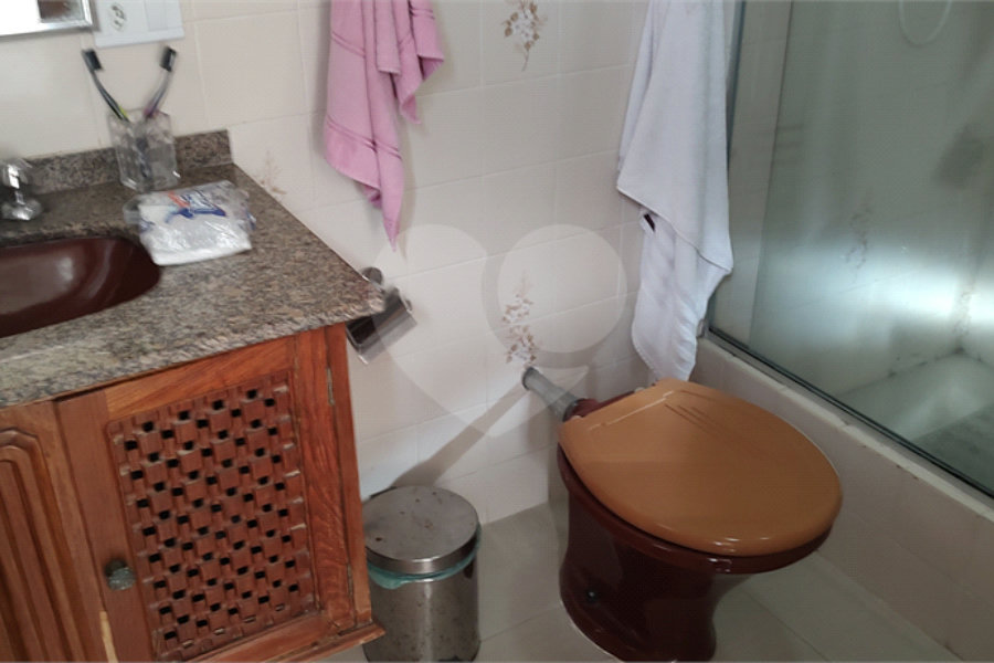Sobrado à venda com 3 quartos em Santa Teresinha, São Paulo, SP