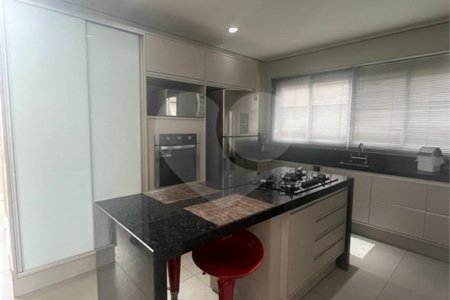 Casa à venda com 3 suítes no condomínio Residencial Terra Nobre, Indaiatuba - SP