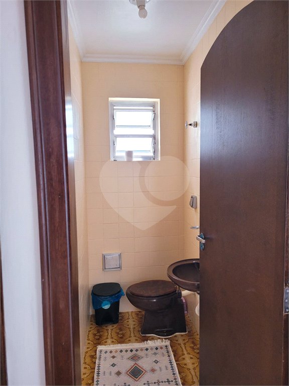 Sobrado à venda com 4 quartos, sendo 2 suítes,  em Vila Madalena, São Paulo, SP