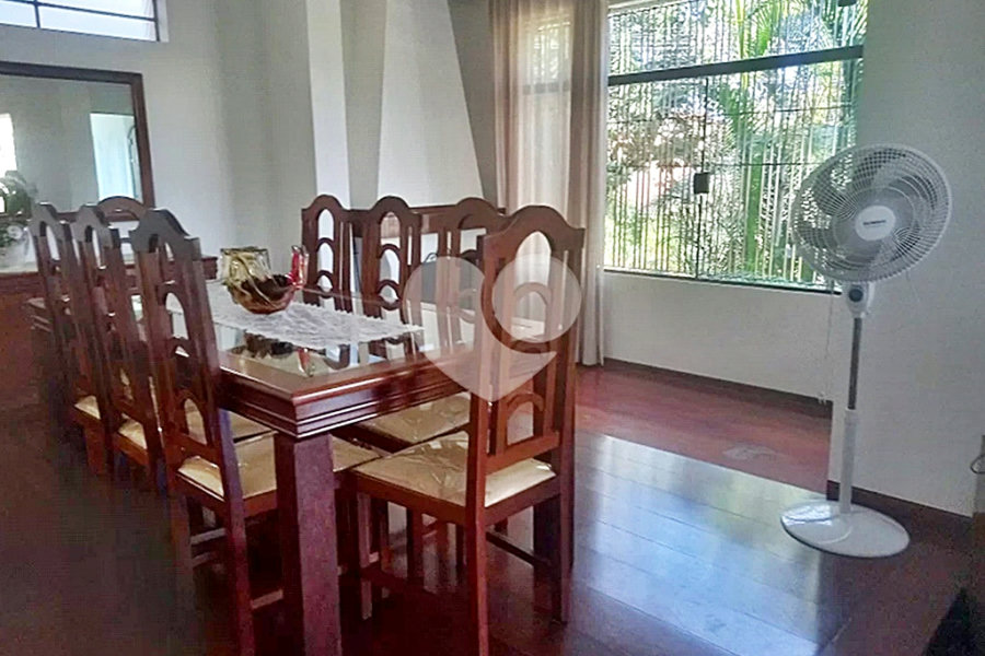 Sobrado à venda com 4 quartos, sendo 1 suíte, em Tremembé, São Paulo, SP