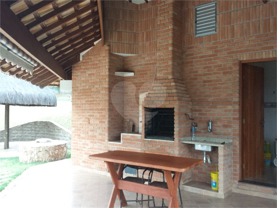 Casa à venda ou para alugar com 4 suítes no condomínio Residencial Vale das Laranjeiras, Indaiatuba - SP