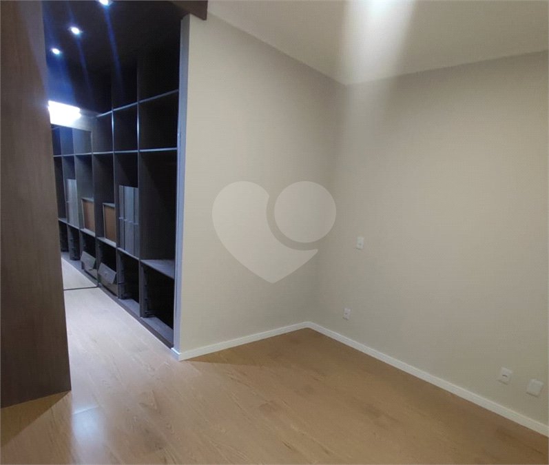 Apartamento à venda com 3 quartos, sendo 2 suítes,  em Jardim Arpoador, São Paulo, SP