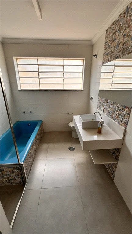 Sobrado à venda ou para alugar com 3 quartos, sendo 1 suíte, em Alto da Lapa, São Paulo, SP