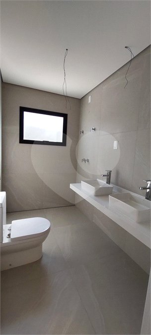 Casa à venda com 3 suítes no condomínio Greenfield, Atibaia - SP