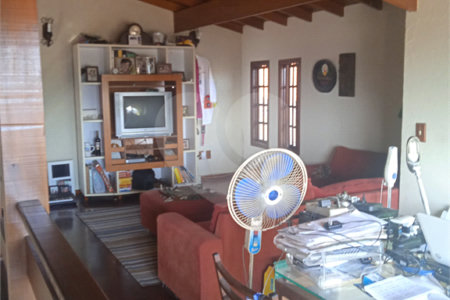 Casa à venda com 8 quartos, sendo 3 suítes, em Jardim Terceiro Centenário, Atibaia, SP