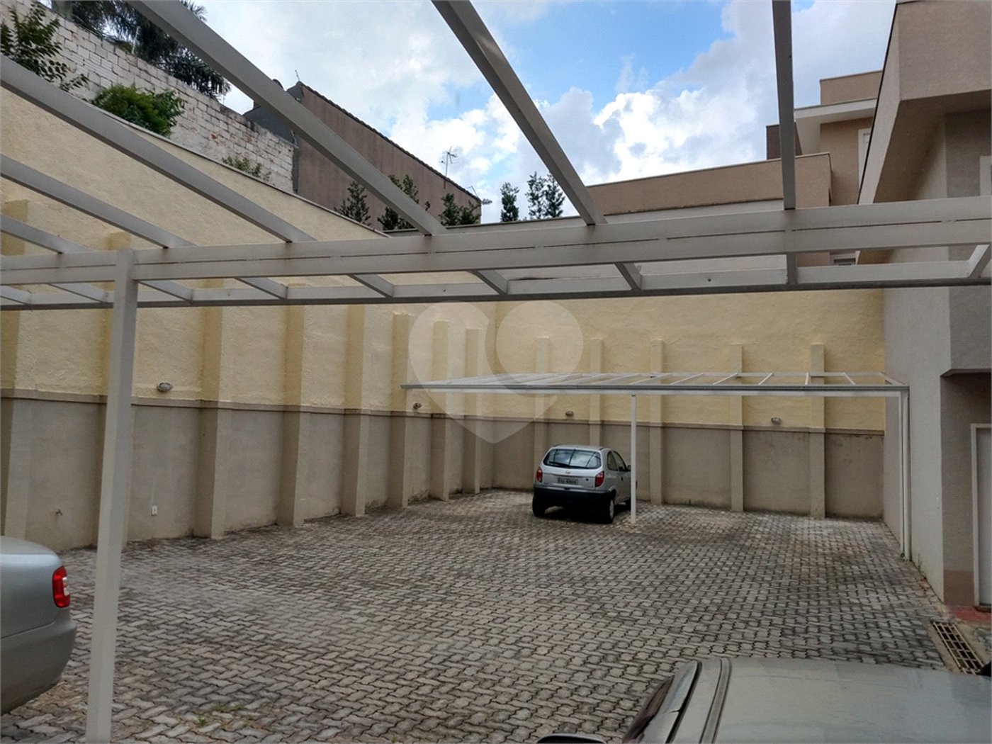 Casa à venda com 2 suítes no condomínio Olido, Atibaia - SP
