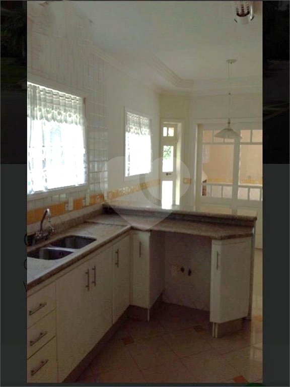 Casa à venda com 4 quartos, sendo 2 suítes, no condomínio Bosque de Grevilea, Vinhedo - SP