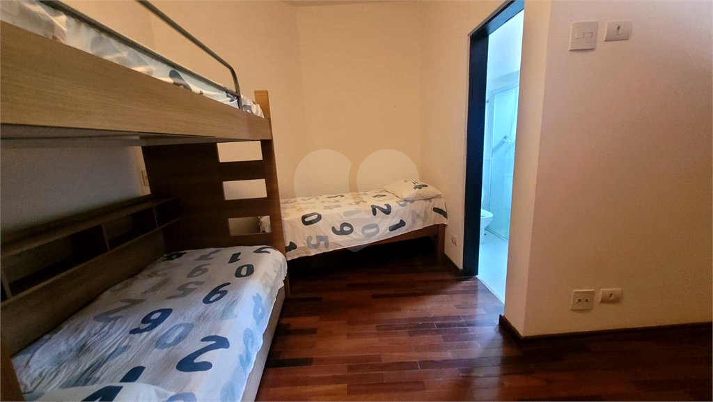 Casa à venda ou para alugar com 4 quartos, sendo 2 suítes, no condomínio Cantareira, Mairiporã - SP