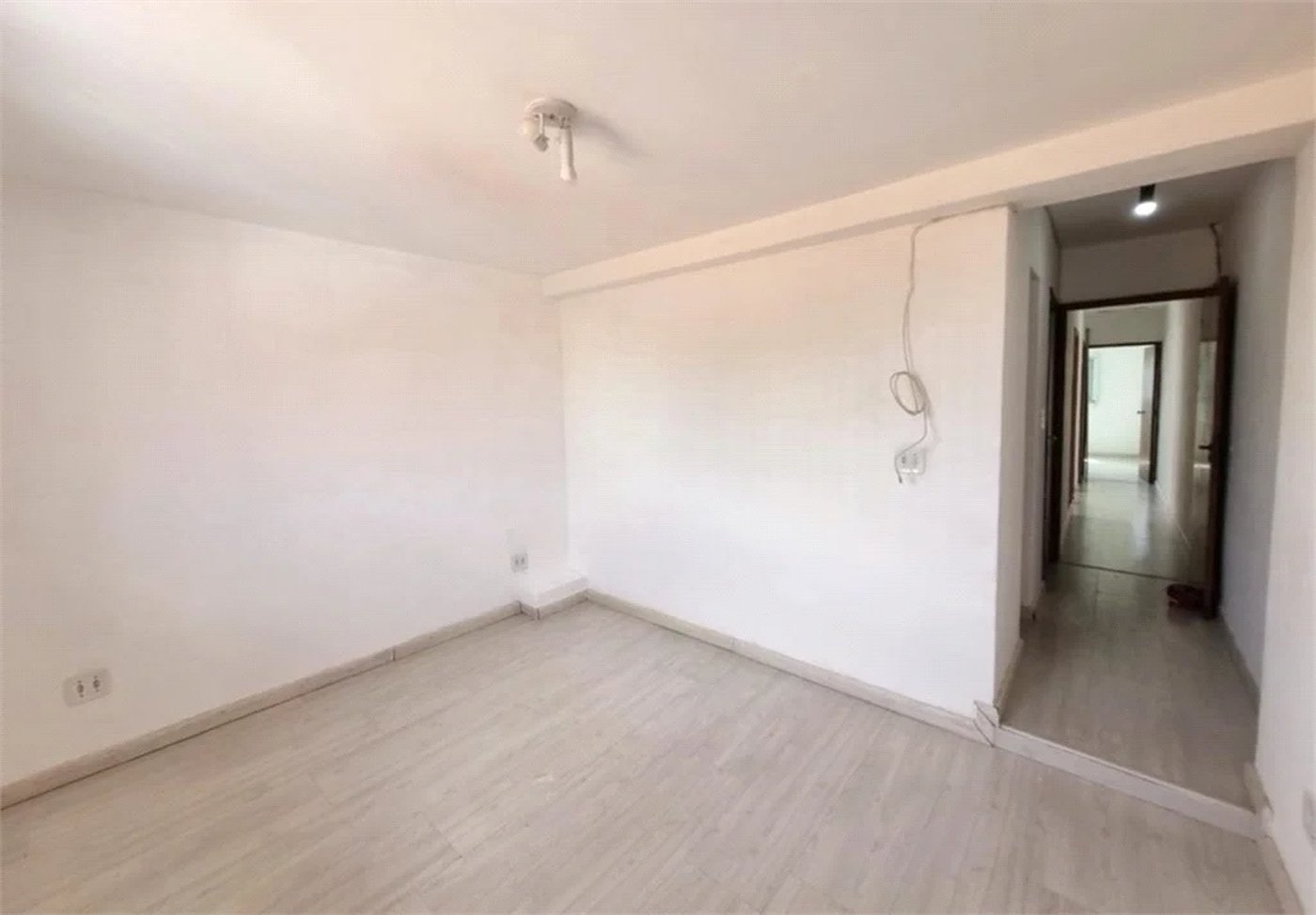 Sobrado à venda com 3 quartos, sendo 2 suítes,  em Jardim Ester Yolanda, São Paulo, SP