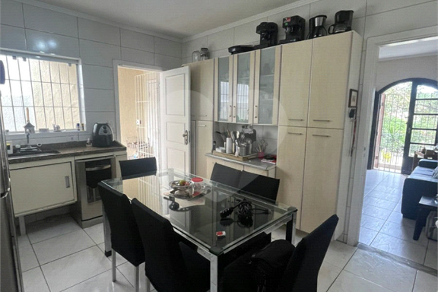 Casa à venda com 4 quartos, sendo 1 suíte, em Horto, São Paulo, SP