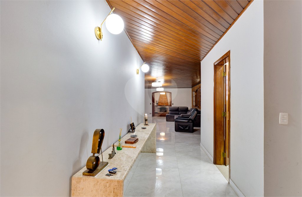 Casa Térrea à venda com 5 quartos, sendo 2 suítes, em Alto da Boa Vista, São Paulo, SP