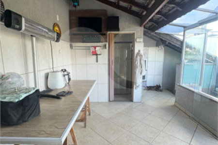 Casa à venda ou para alugar com 3 suítes em Jardim Lago Azul, Louveira, SP