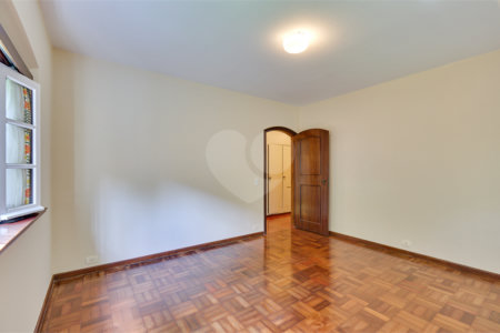 Casa Térrea à venda com 3 quartos em Alto da Boa Vista, São Paulo, SP