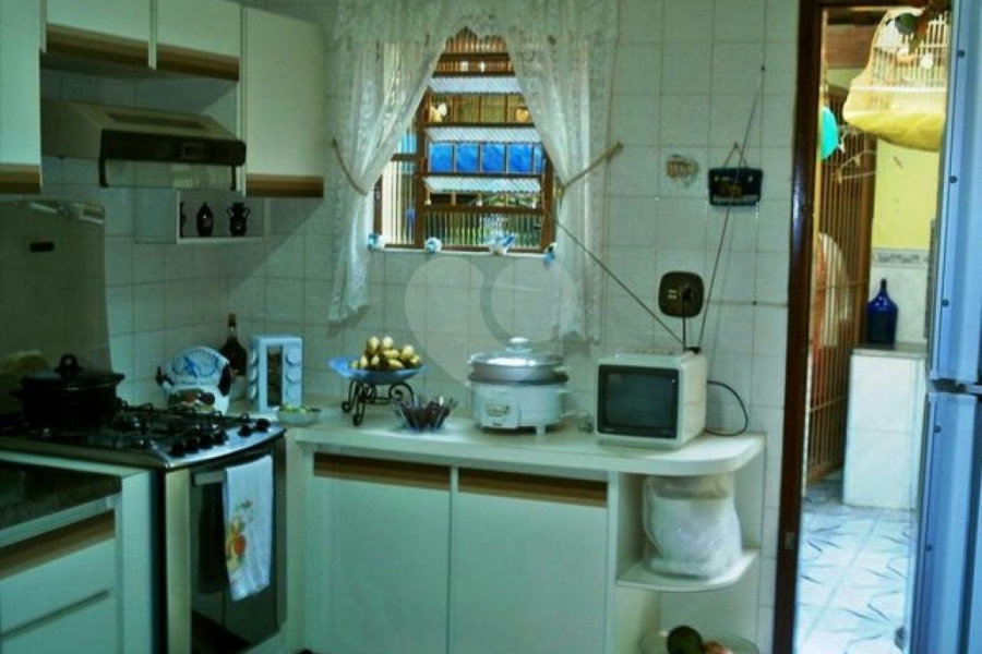 Sobrado à venda com 3 quartos, sendo 1 suíte, em Horto, São Paulo, SP