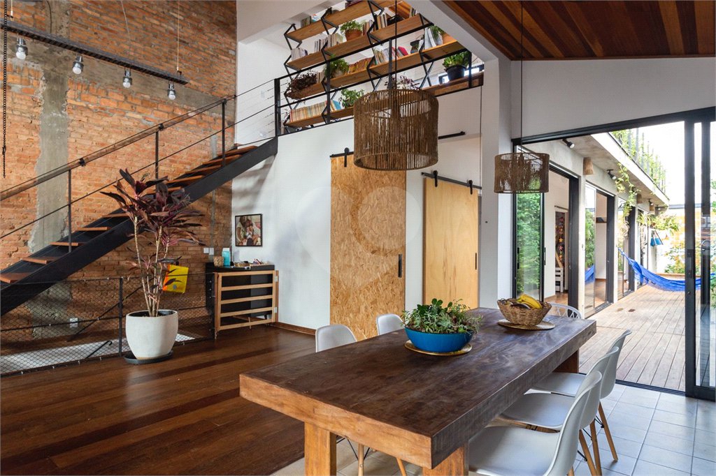 Casa Térrea à venda com 3 quartos, sendo 2 suítes,  em Vila Ipojuca, São Paulo, SP