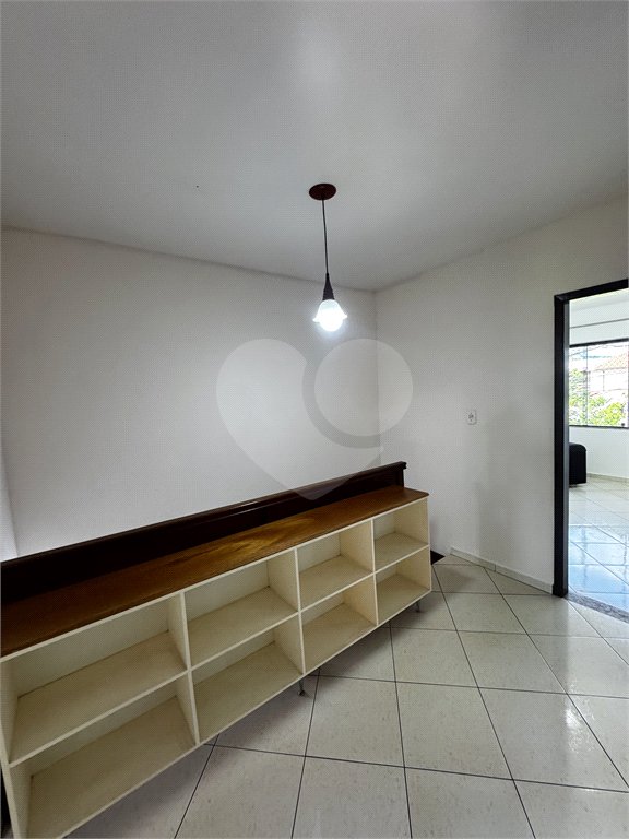Casa à venda com 3 quartos, sendo 1 suíte, no condomínio Village da Posse, Rio de Janeiro - RJ