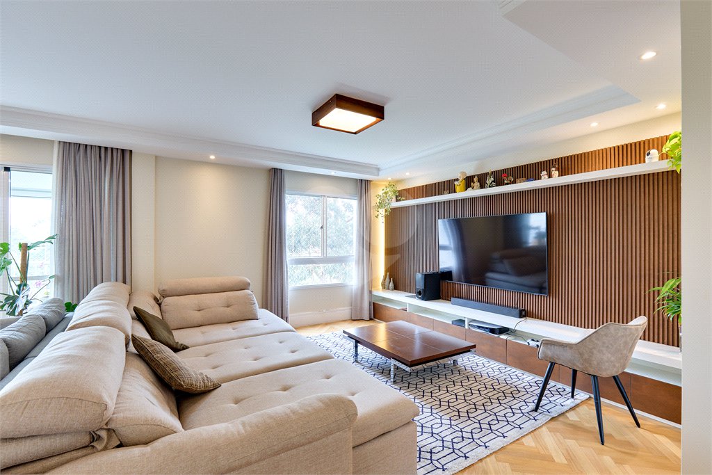 Apartamento à venda com 4 suítes em Jardim Marajoara, São Paulo, SP