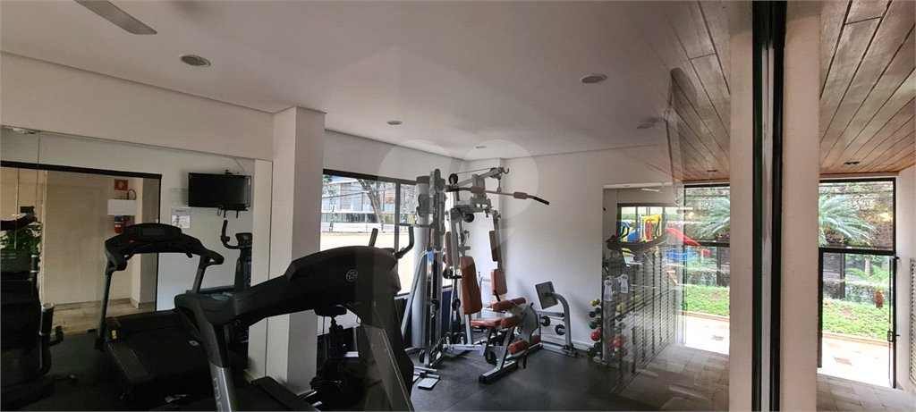 Apartamento à venda com 3 quartos, sendo 1 suíte,  em Indianópolis, São Paulo, SP