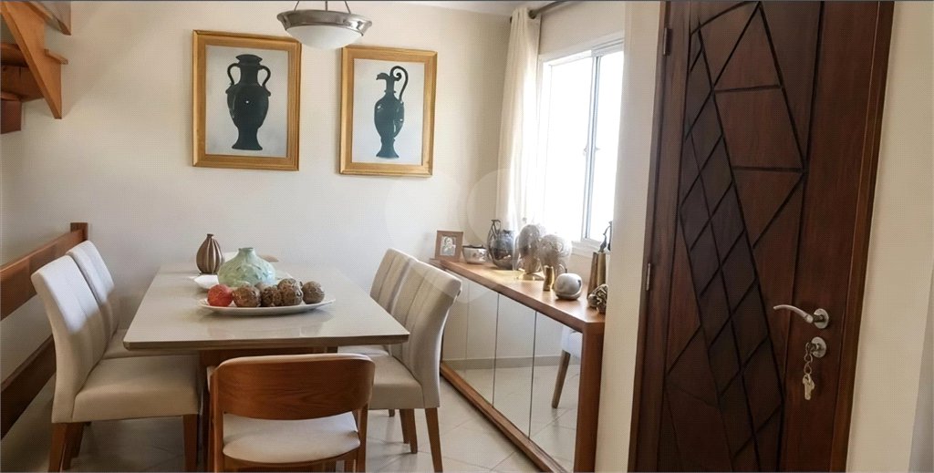 Casa à venda com 3 quartos, sendo 1 suíte, no condomínio Morada do Horto, São Paulo - SP